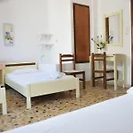 Konukevi Anna Spanou 3*
